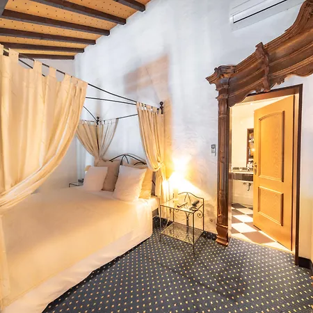 Koener & 4* קלרבו