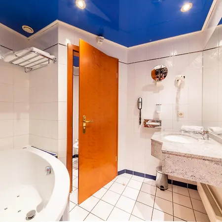 Koener & מלון קלרבו